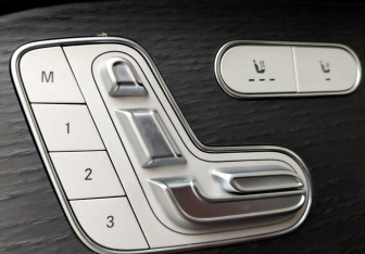 Подержанный автомобиль Mercedes-Benz GLE 2021 года (21 фото)