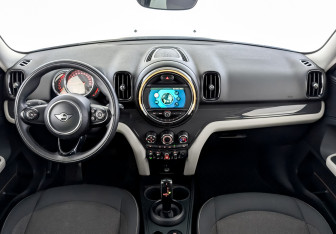 Подержанный автомобиль MINI Countryman 2019 года (14 фото)
