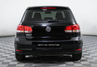 Подержанный автомобиль Volkswagen Golf Hatchback 2011 года (4 фото)