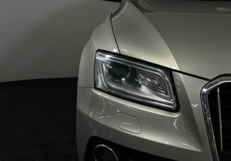 Подержанный автомобиль Audi Q5 2014 года (15 фото)