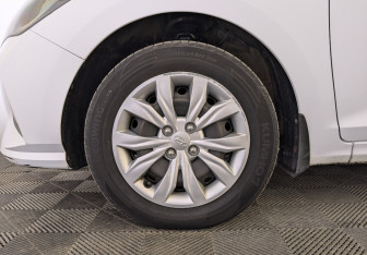 Подержанный автомобиль Hyundai Solaris Sedan 2021 года (12 фото)