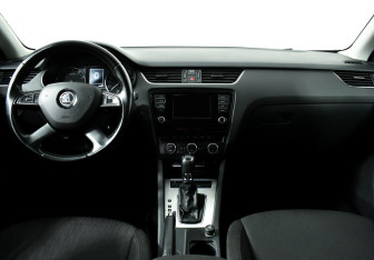Подержанный автомобиль Skoda Octavia Wagon 2013 года (6 фото)