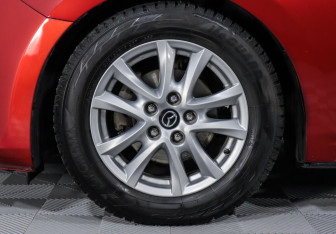 Подержанный автомобиль Mazda 3 Hatchback 2013 года (5 фото)