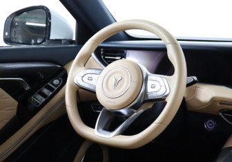 Подержанный автомобиль Voyah Free 2023 года (15 фото)