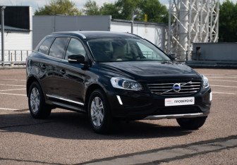 Подержанный автомобиль Volvo XC60 2017 года (3 фото)