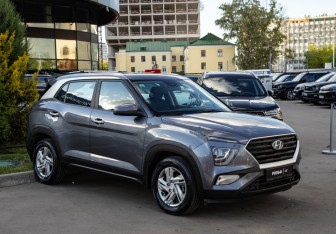 Подержанный автомобиль Hyundai Creta 2022 года (2 фото)