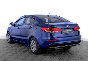 Подержанный автомобиль Kia Rio Sedan 2016 года (7 фото)
