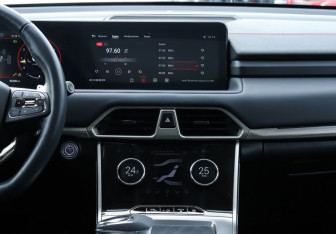 Подержанный автомобиль Exeed TXL 2023 года (15 фото)