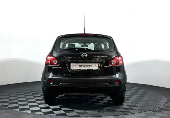 Подержанный автомобиль Nissan Qashqai 2008 года (6 фото)