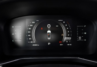 Подержанный автомобиль Geely Atlas Pro 2024 года (16 фото)