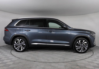 Подержанный автомобиль Geely Monjaro 2024 года (4 фото)