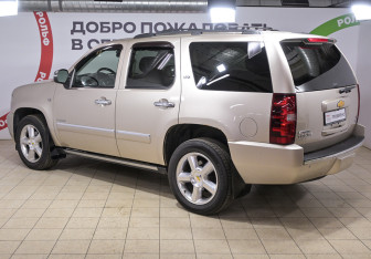 Подержанный автомобиль Chevrolet Tahoe 2012 года (6 фото)