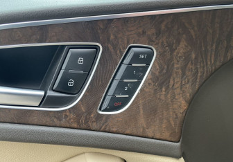 Подержанный автомобиль Audi A6 Sedan 2011 года (21 фото)