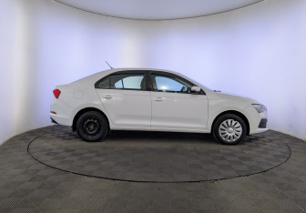 Подержанный автомобиль Skoda Rapid Liftback 2021 года (4 фото)