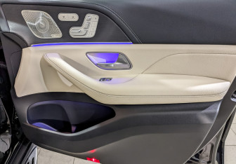 Подержанный автомобиль Mercedes-Benz GLE 2023 года (26 фото)