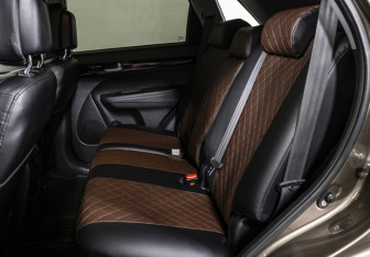 Подержанный автомобиль Kia Sorento 2015 года (13 фото)