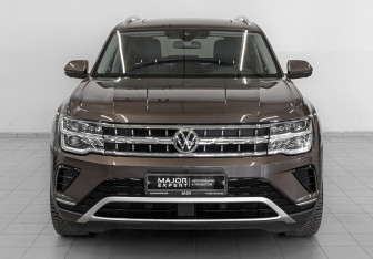 Подержанный автомобиль Volkswagen Teramont 2023 года (2 фото)