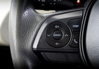 Подержанный автомобиль Toyota Corolla Sedan 2022 года (26 фото)