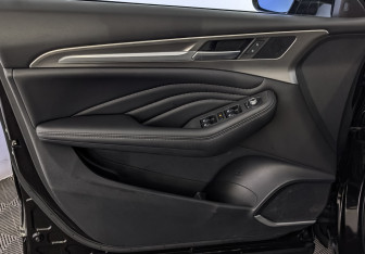 Подержанный автомобиль Haval F7 2019 года (19 фото)