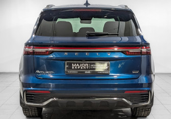 Подержанный автомобиль Geely Monjaro 2023 года (6 фото)