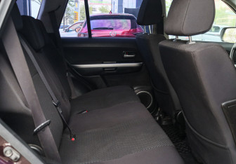 Подержанный автомобиль Suzuki Grand Vitara 2008 года (8 фото)