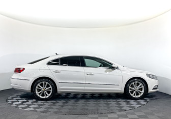 Подержанный автомобиль Volkswagen Passat CC 2012 года (4 фото)