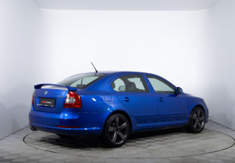 Подержанный автомобиль Skoda Octavia RS Liftback 2012 года (5 фото)