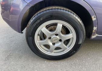 Подержанный автомобиль Ford Fiesta Hatchback 2008 года (12 фото)