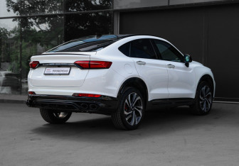 Подержанный автомобиль Geely Tugella 2022 года (4 фото)