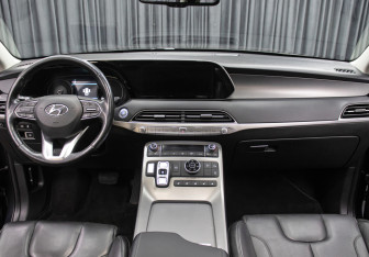 Подержанный автомобиль Hyundai Palisade 2021 года (16 фото)