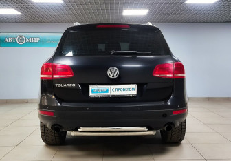 Подержанный автомобиль Volkswagen Touareg 2012 года (6 фото)