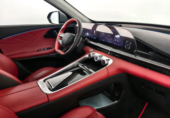 Подержанный автомобиль Exeed RX 2023 года (5 фото)