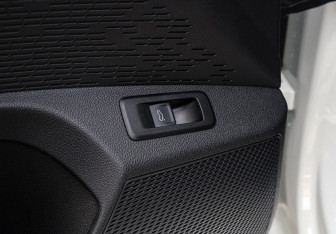 Подержанный автомобиль Skoda Octavia Liftback 2024 года (27 фото)