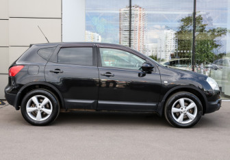 Подержанный автомобиль Nissan Qashqai 2008 года (4 фото)