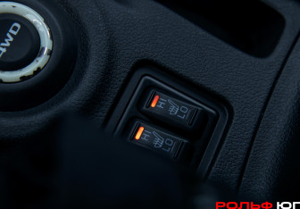 Подержанный автомобиль Mitsubishi Outlander 2014 года (16 фото)