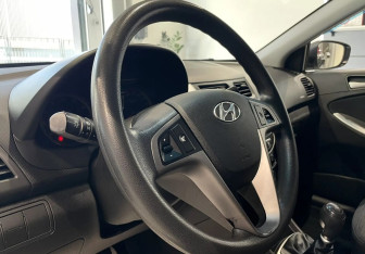 Подержанный автомобиль Hyundai Solaris Sedan 2014 года (11 фото)
