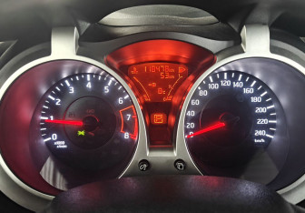 Подержанный автомобиль Nissan Juke 2014 года (15 фото)