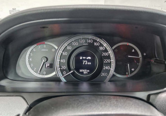 Подержанный автомобиль Honda Accord Sedan 2013 года (10 фото)