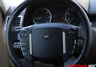 Подержанный автомобиль Land Rover Range Rover Sport 2010 года (15 фото)