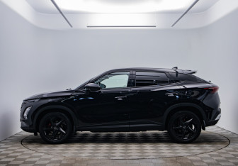 Подержанный автомобиль Omoda C5 2023 года (8 фото)