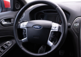 Подержанный автомобиль Ford Mondeo Sedan 2008 года (13 фото)