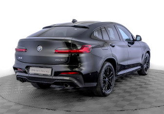 Подержанный автомобиль BMW X4 2021 года (5 фото)
