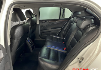 Подержанный автомобиль Skoda Superb Liftback 2014 года (10 фото)