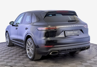 Подержанный автомобиль Porsche Cayenne 2018 года (7 фото)