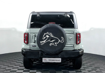 Подержанный автомобиль Ford Bronco 2022 года (6 фото)