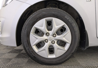 Подержанный автомобиль Hyundai Solaris Sedan 2015 года (12 фото)