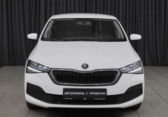 Подержанный автомобиль Skoda Rapid Liftback 2021 года (2 фото)