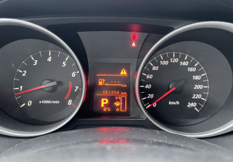 Подержанный автомобиль Mitsubishi ASX 2011 года (17 фото)