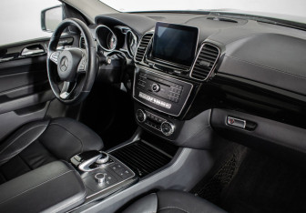 Подержанный автомобиль Mercedes-Benz GLE 2016 года (9 фото)