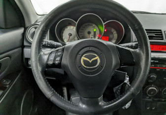 Подержанный автомобиль Mazda 3 Hatchback 2008 года (24 фото)